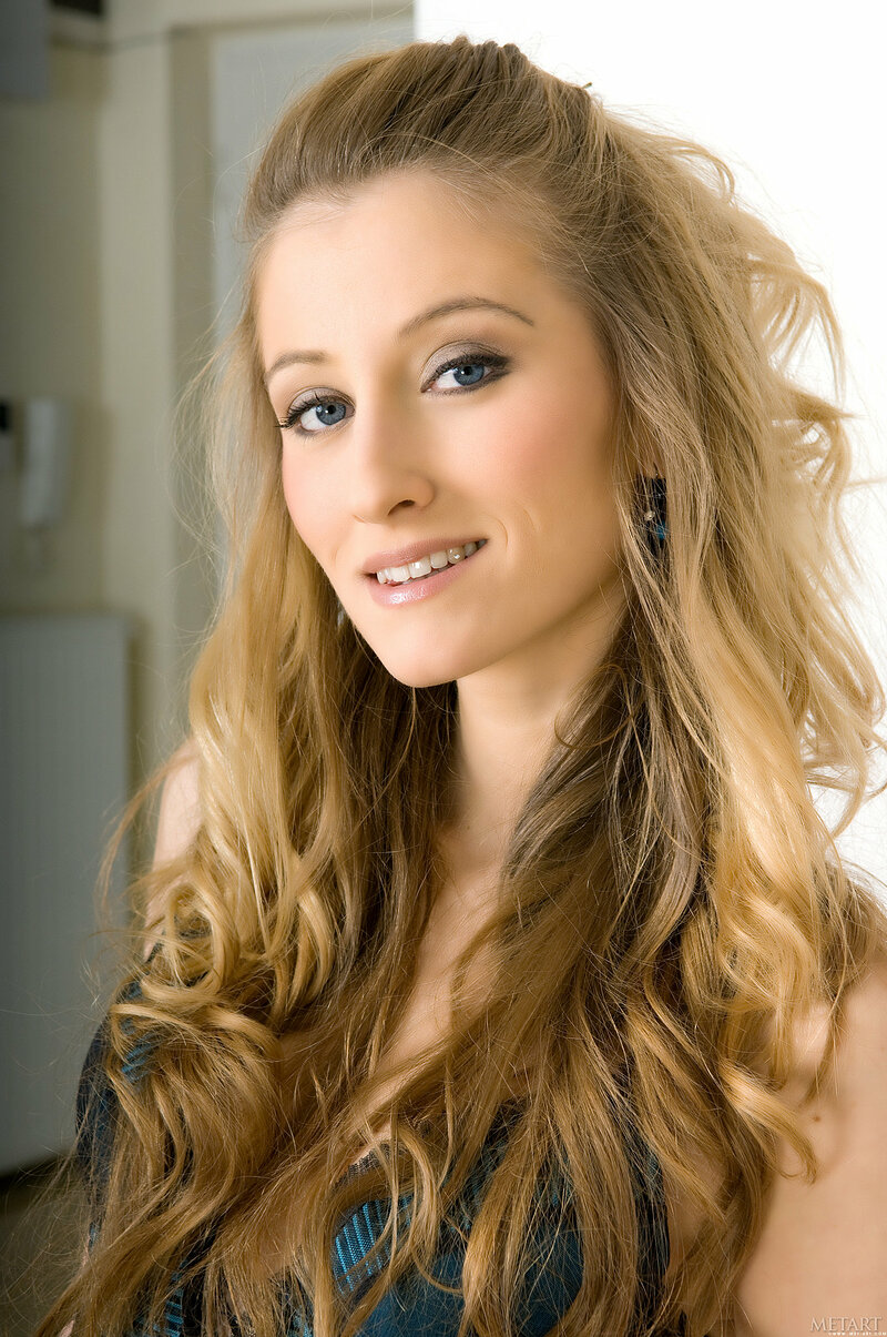 Елена, 24